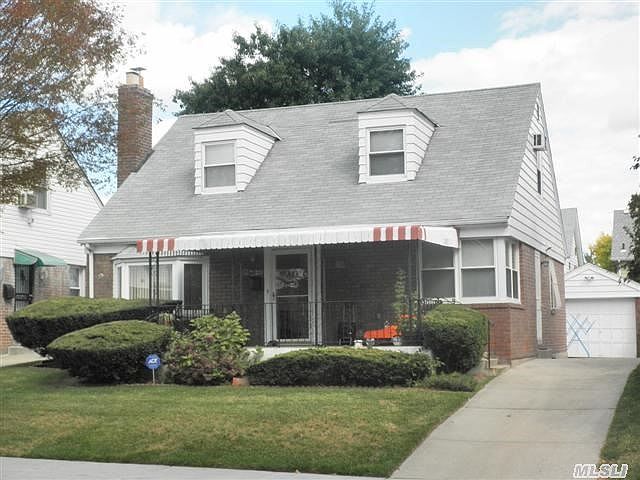 1st image of 4837 201st St
