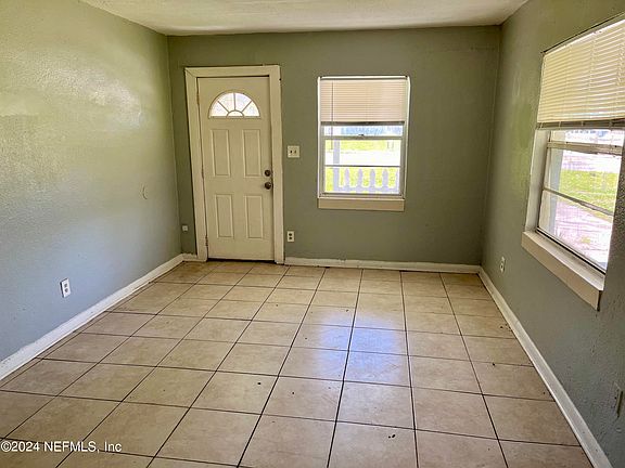 4th image of 8731 EATON Avenue