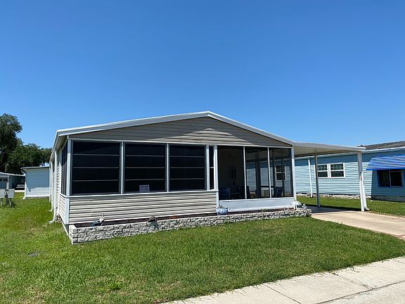 3rd image of 5835 Utopia Dr