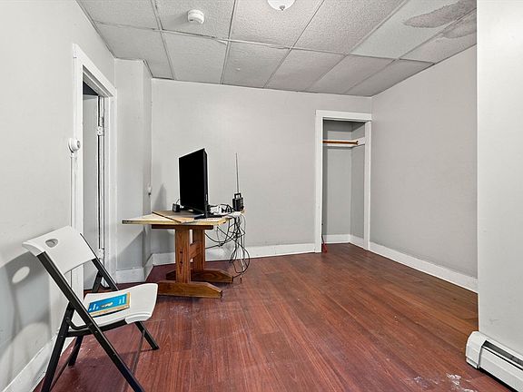 5th image of 316 Rogers St