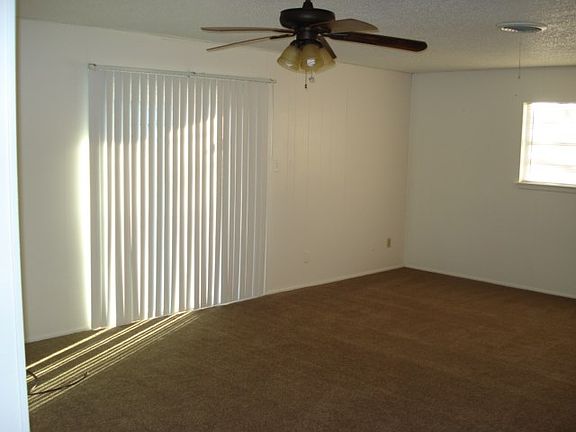 4th image of 1538 E 50th St