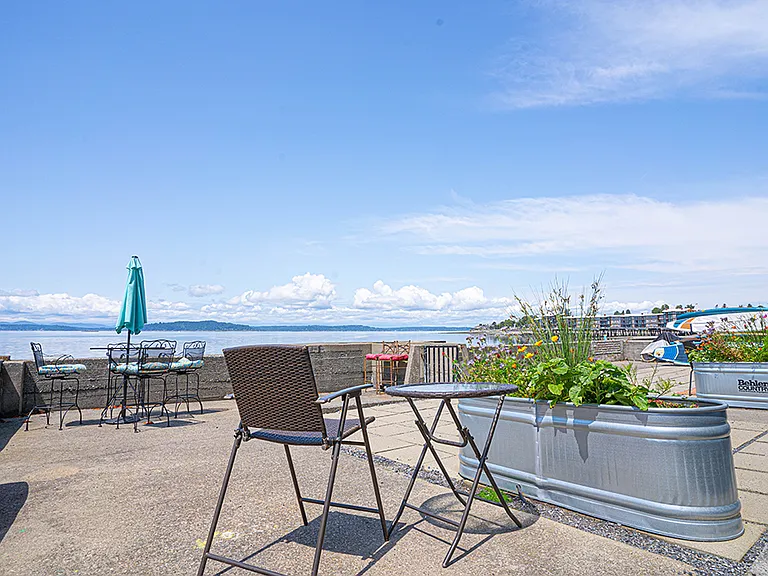 4027 Beach Dr SW #1 — Photo 19
