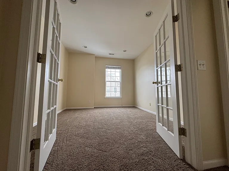 1220 Alameda Blvd — Photo 17