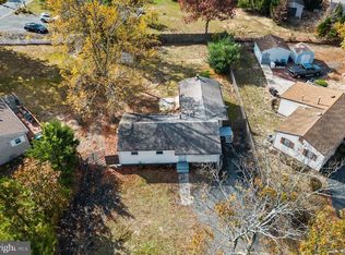 115 E Colton Ln, Williamstown, NJ 08094