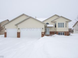 3538 Pierce St S, Fargo, ND 58104