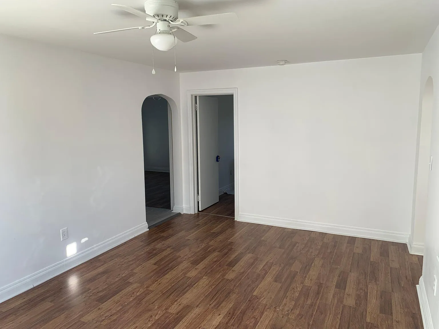 307 Sentz Aly — Photo 2