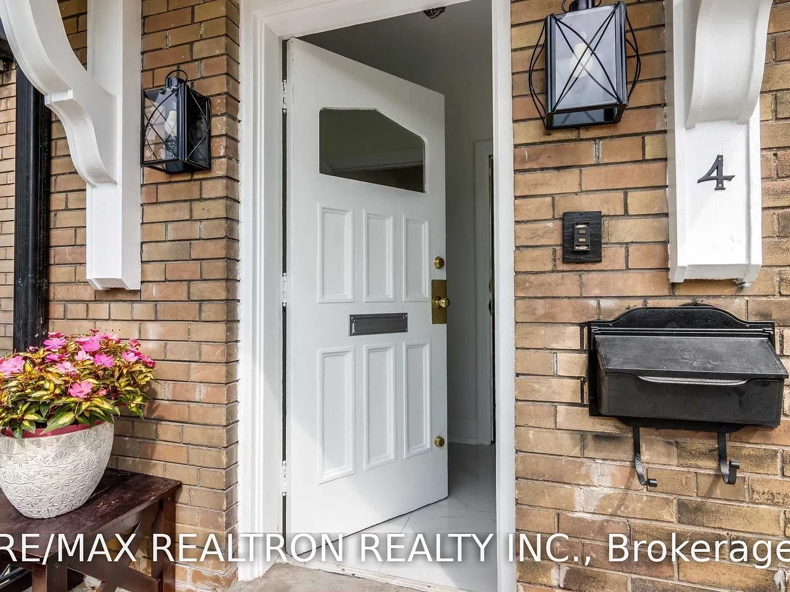 4 bed, $3,950 — Photo 3