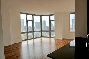 Rented by R New York