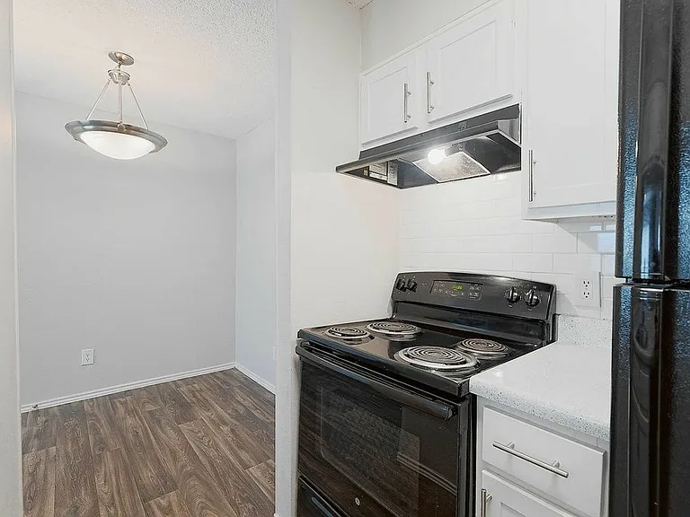 City Crest Apartments — Photo 60