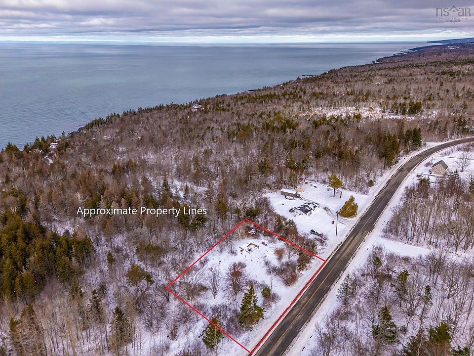 2nd image of 3021 Shore Rd W