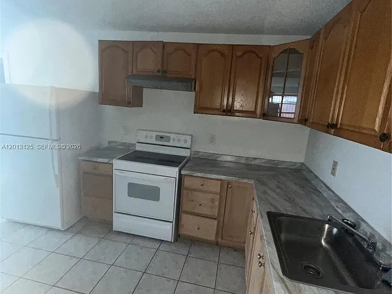 18182 NW 41st Pl #0 — Photo 4