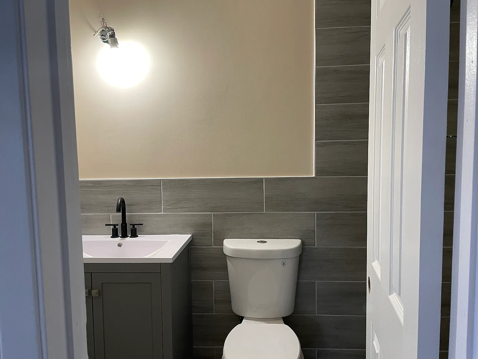 2 bed, 900 sqft, $2,875 — Photo 3