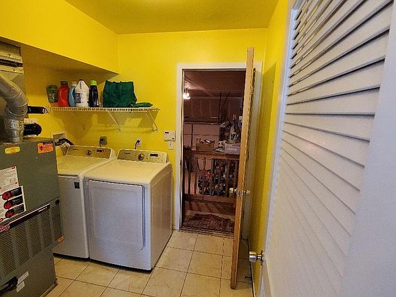 3rd image of 3299 Churchill Dr