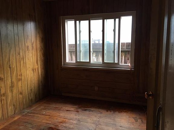 5th image of 2209 Poplar Ave