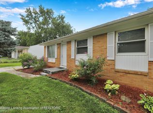 1554 Huntshire Dr, Holt, MI 48842