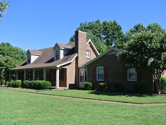2nd image of 527 Westwood Dr