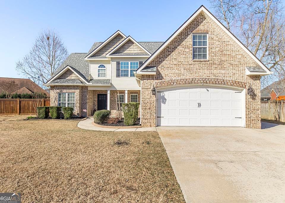 1st image of 107 Oxfordshire Ct