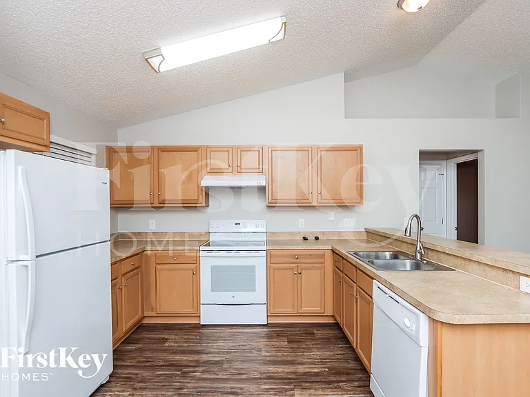 1448 Wacker Ave SE — Photo 7
