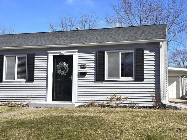 3635 15th Avenue Ct, Moline, IL 61265