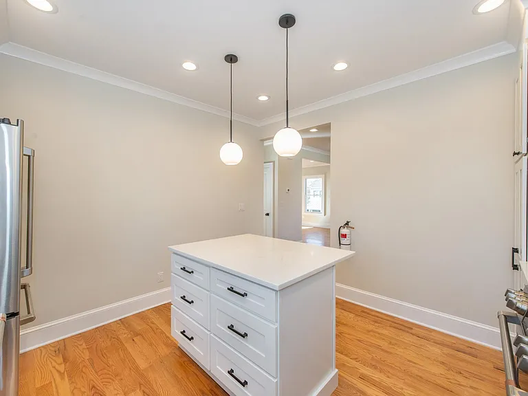 3 Irving Pl #A — Photo 6