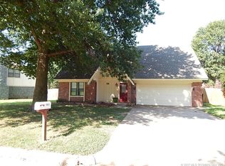 7520 S Date Pl, Broken Arrow, OK 74011