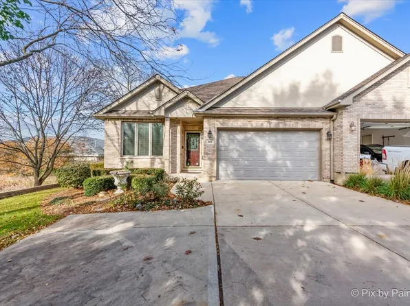 744 Fairmont Ct #3, Westmont, IL 60559