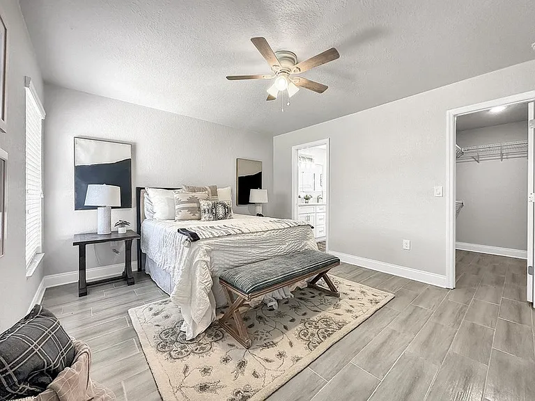 685 Berkley Pointe Dr — Photo 4