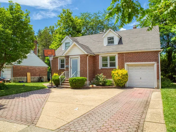 604 Broad Ave, Leonia, NJ 07605