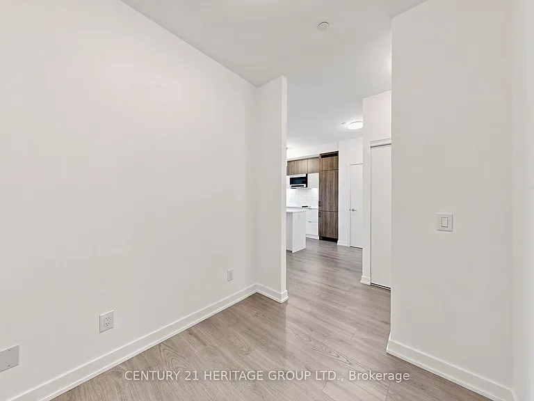 8888 Yonge St #718 — Photo 25