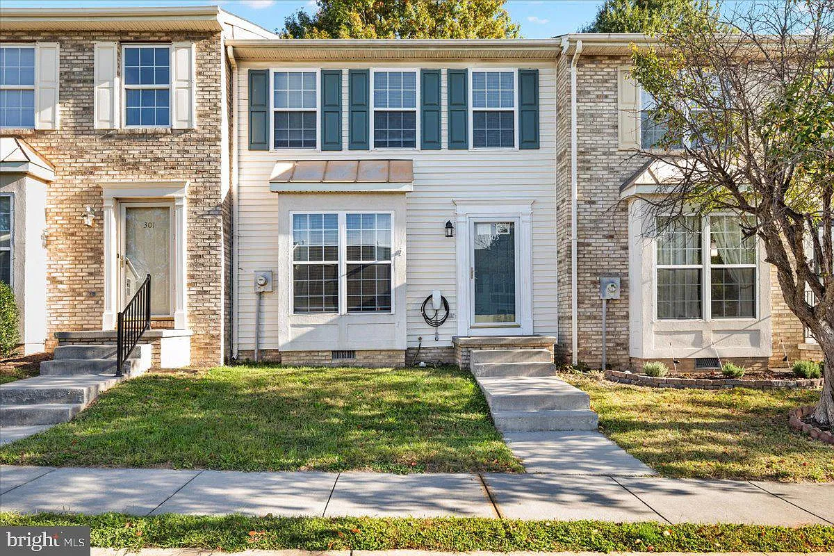 2 bed, 1.5 bath, 1134 sqft, $1,800 — Photo 1