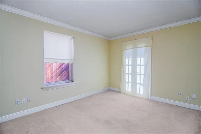 1410 Carrollton Ave — Photo 3