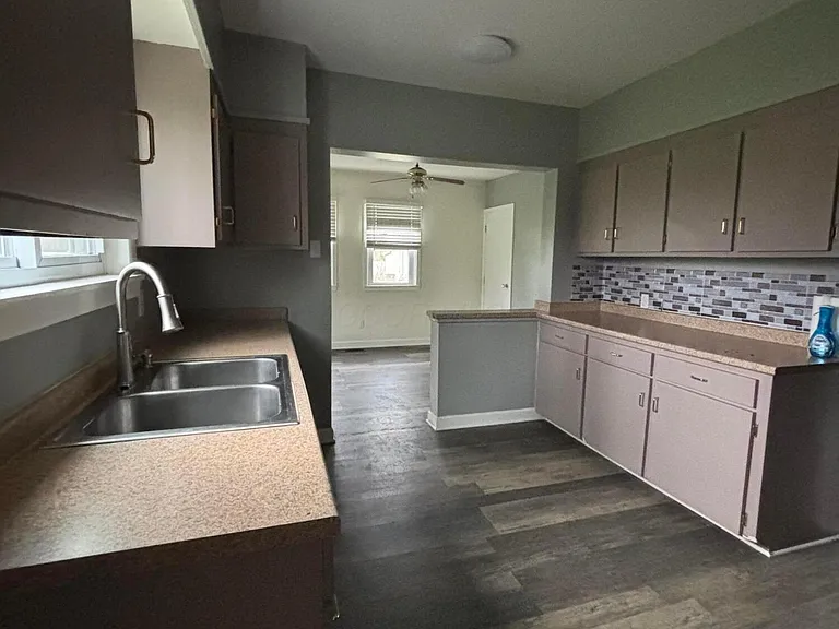 1690 Dyer Rd — Photo 14