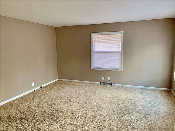4th image of 5868 N Keystone Ave
