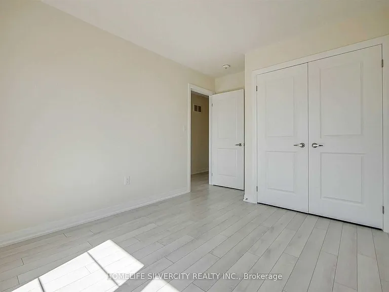 53 Ravenbury St — Photo 31