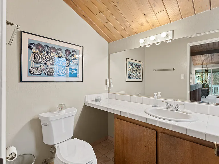 21187 E Cliff Dr — Photo 14
