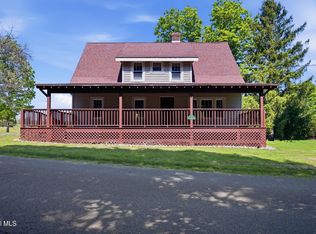 4 Tyler Way, West Sand Lake, NY 12196