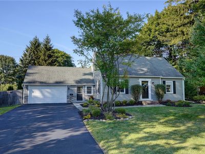 6 Devonshire Dr, Penfield, NY, 14526