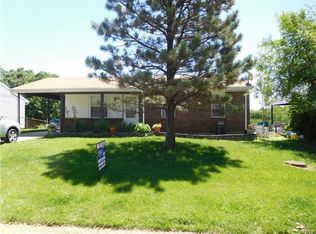 2320 Chelsea Ct, High Ridge, MO 63049