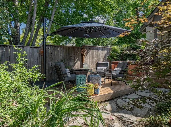 2729 Clay Creek Way, Ashland, OR 97520