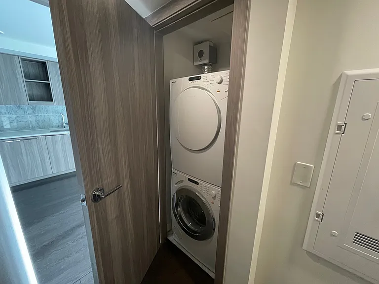 433 SW Marine Dr #1207 — Photo 10