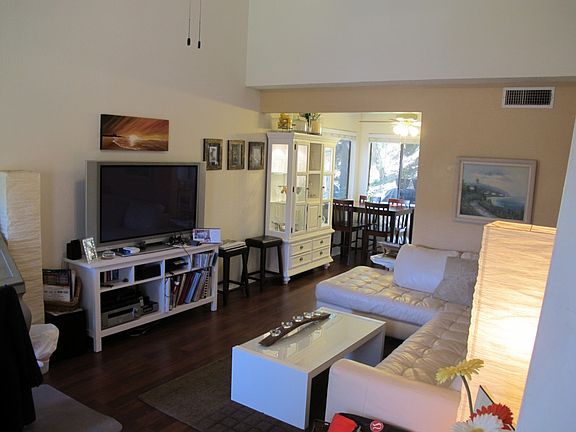 4th image of 6801 Thorncliffe Dr APT B