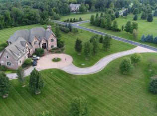 105 Remington Dr, Barrington, IL 60010