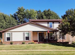 4213 Meadowgreen Trails Dr, Saint Louis, MO 63129