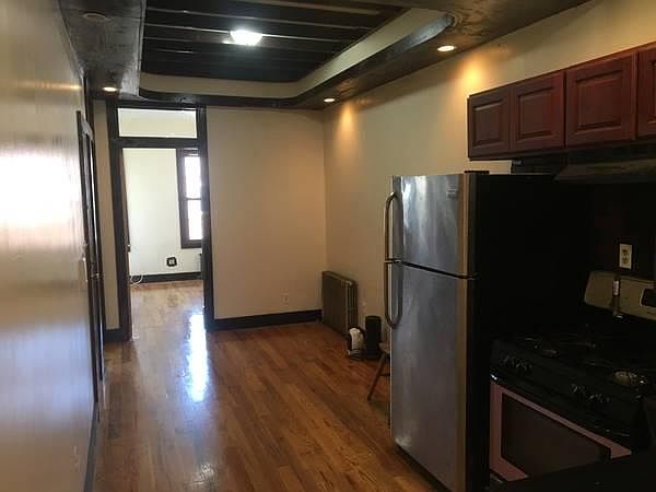 2nd image of 2118 Wallace Ave #5b1cu7mb9