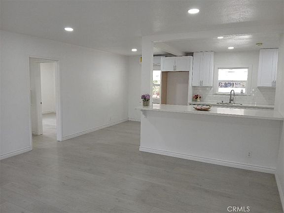 5th image of 3634 Pioneer Dr