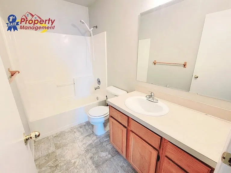 2062 N Gladewater Ave — Photo 13