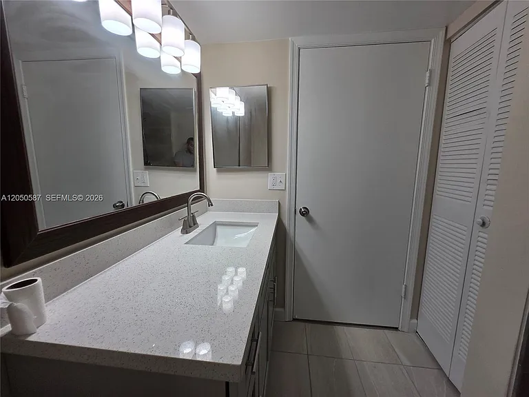 3790 N University Dr #H-1 — Photo 19
