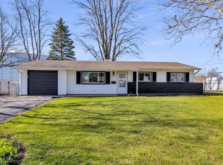 6838 Longmeadow Ln, Hanover Park, IL 60133