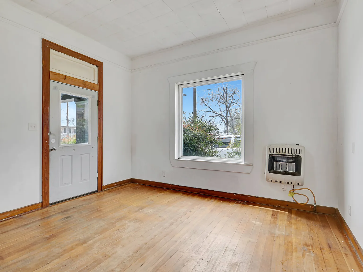 Peak Apartments — Photo 4