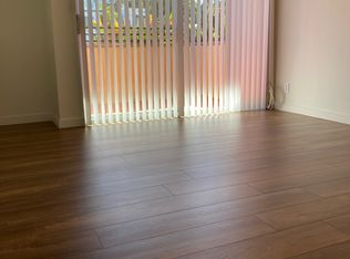 6125 Woodman Ave #19, Van Nuys, CA 91401